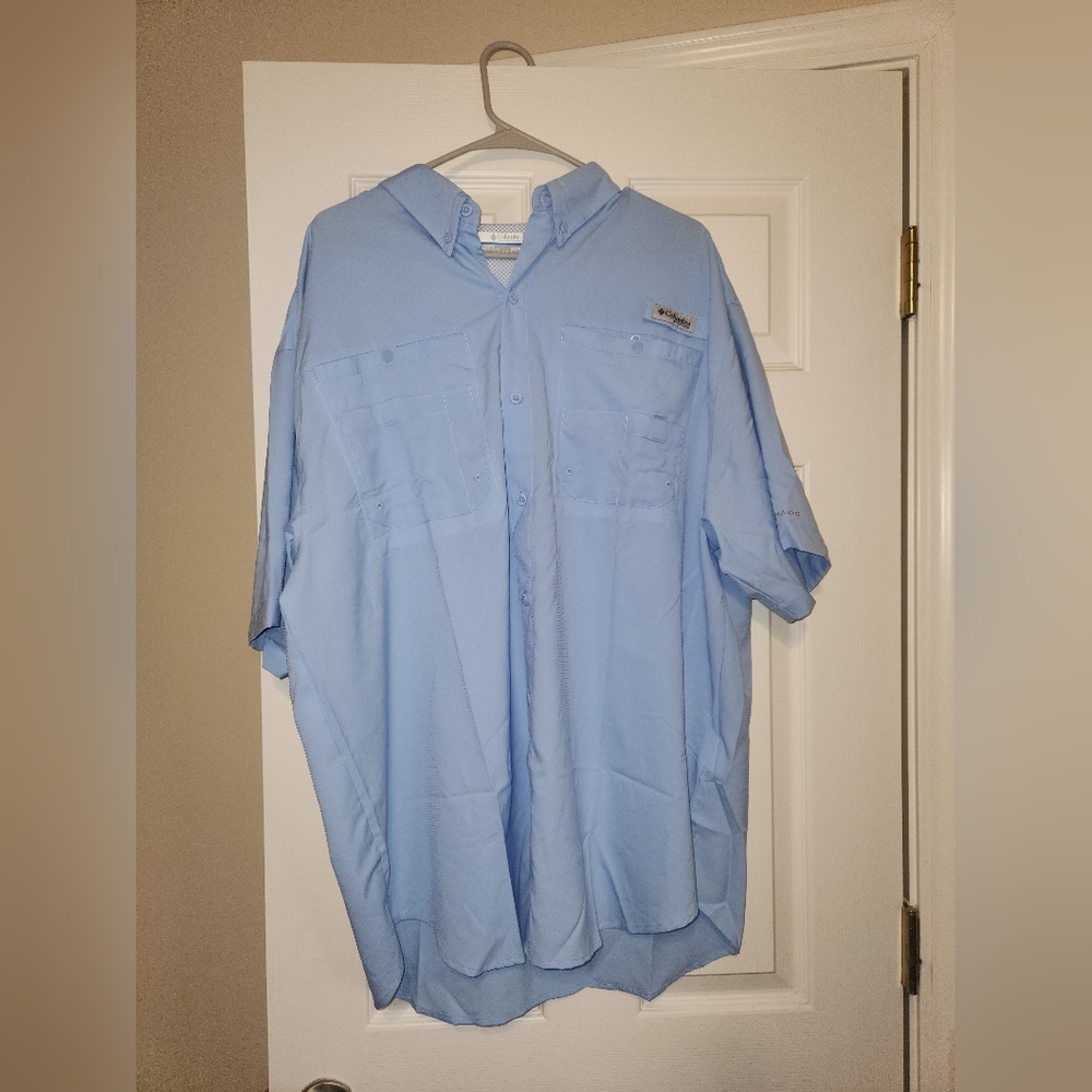 Columbia x large button up shirt